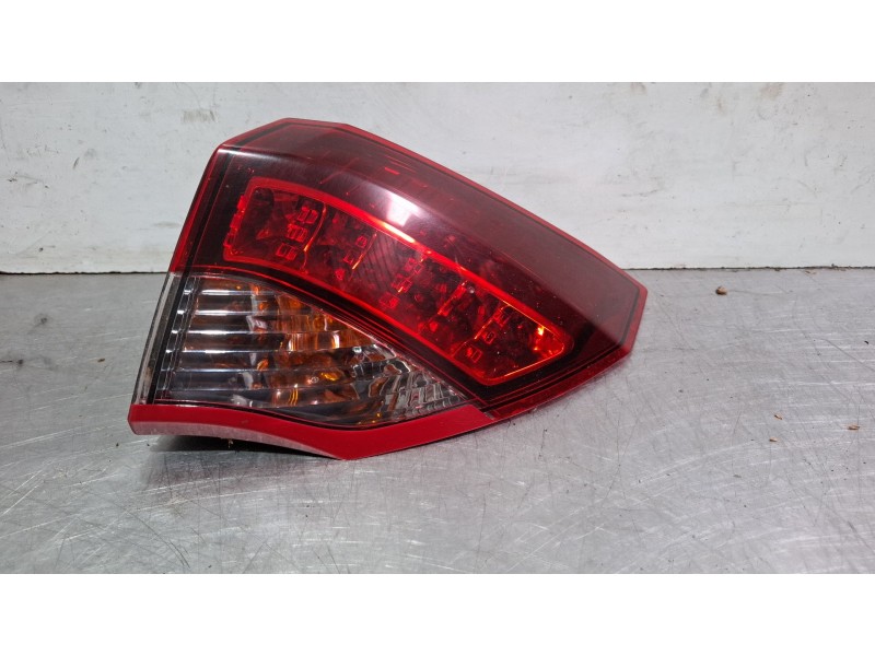 Recambio de piloto carrocería trasero derecho para renault laguna referencia OEM IAM 265507174R  