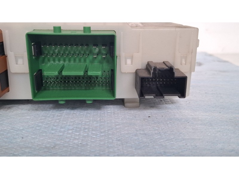 Recambio de caja reles / fusibles para ford s-max (wa6) 2.0 tdci referencia OEM IAM 7G9T-14A073AC  