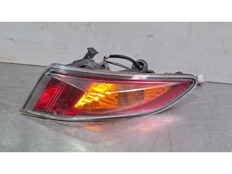 Recambio de piloto carrocería trasero derecho para honda civic referencia OEM IAM E411045  
