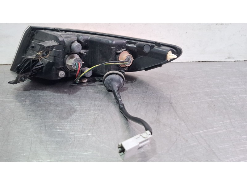 Recambio de piloto carrocería trasero izquierdo para honda civic referencia OEM IAM E411045  