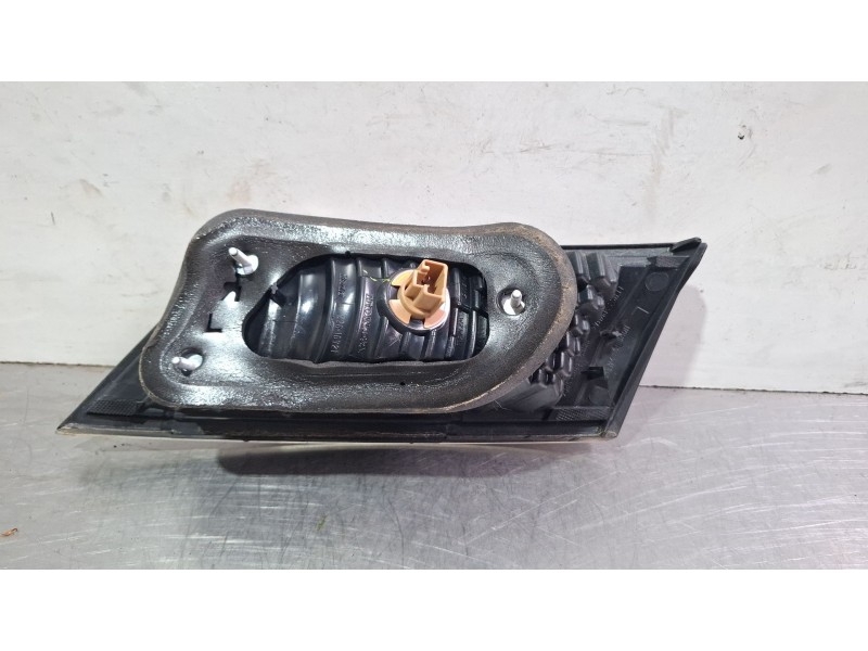 Recambio de piloto porton trasero izquierdo para honda civic referencia OEM IAM 22616721  