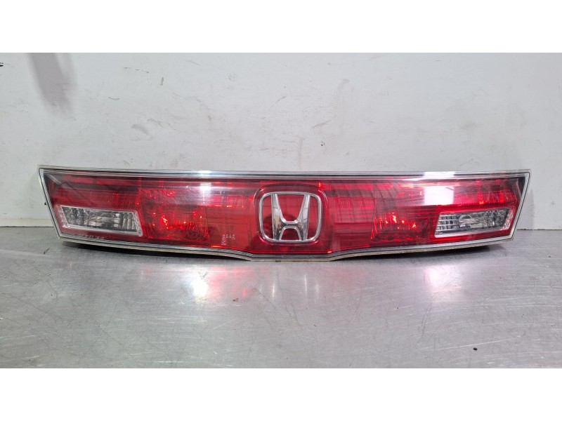 Recambio de piloto trasero central para honda civic referencia OEM IAM E411046  