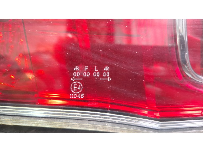 Recambio de piloto trasero central para honda civic referencia OEM IAM E411046  
