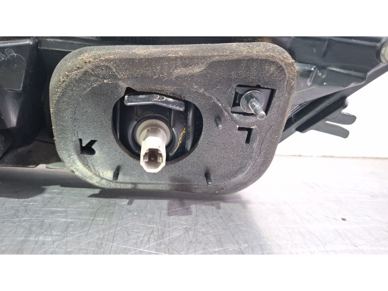 Recambio de piloto trasero central para honda civic referencia OEM IAM E411046  