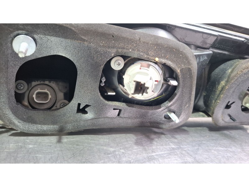 Recambio de piloto trasero central para honda civic referencia OEM IAM E411046  
