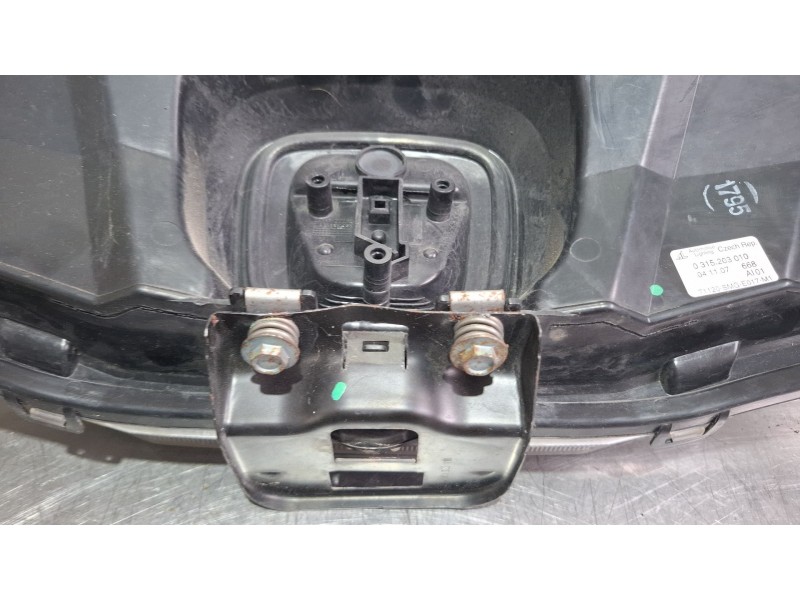 Recambio de rejilla delantera para honda civic referencia OEM IAM 0315203010  