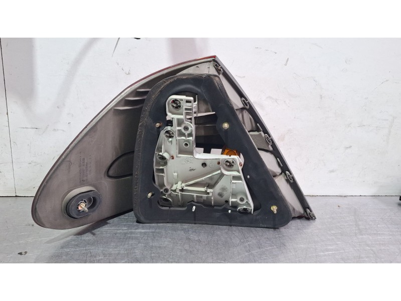 Recambio de piloto trasero derecho para mercedes-benz c220 referencia OEM IAM A2118200464  
