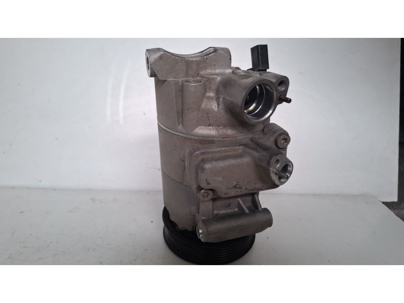Recambio de compresor aire acondicionado para skoda fabia (5j) combi (familiar) 1.6 tdi referencia OEM IAM 5N0820803A  
