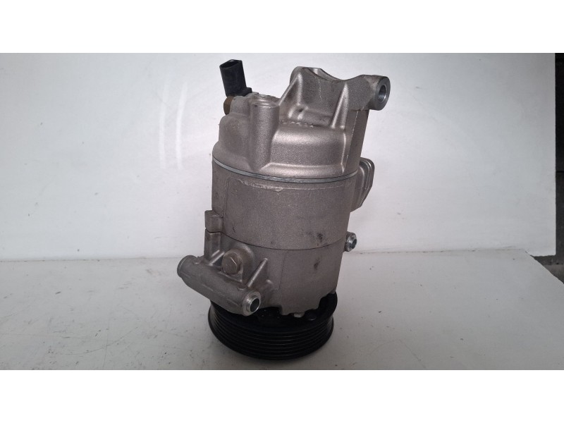 Recambio de compresor aire acondicionado para skoda fabia (5j) combi (familiar) 1.6 tdi referencia OEM IAM 5N0820803A  