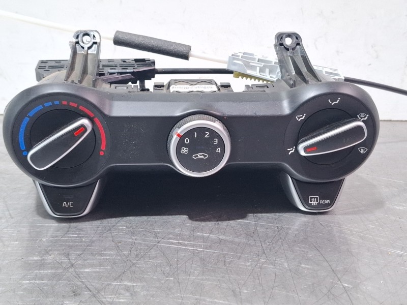 Recambio de mando calefaccion aire acondicionado para kia stonic (yb) 1.2 cvvt referencia OEM IAM 97250H8020  