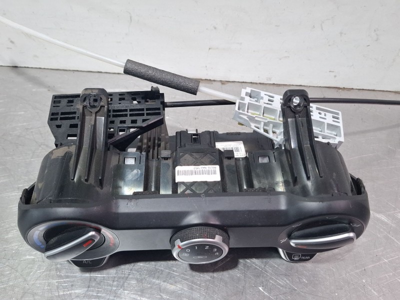 Recambio de mando calefaccion aire acondicionado para kia stonic (yb) 1.2 cvvt referencia OEM IAM 97250H8020  