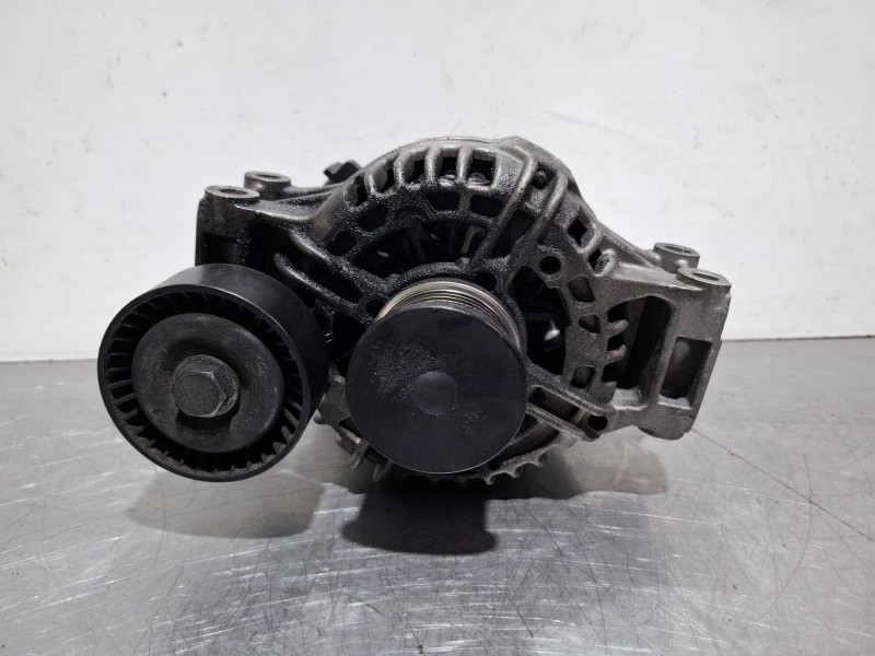 Recambio de alternador para bmw 3 (e46) 318 i referencia OEM IAM 0986046130  