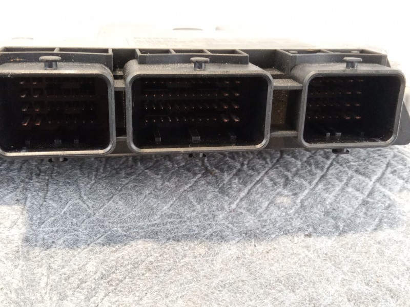 Recambio de centralita motor para peugeot 407 referencia OEM IAM 0281011633 9658274680 9653958980 1844 0242