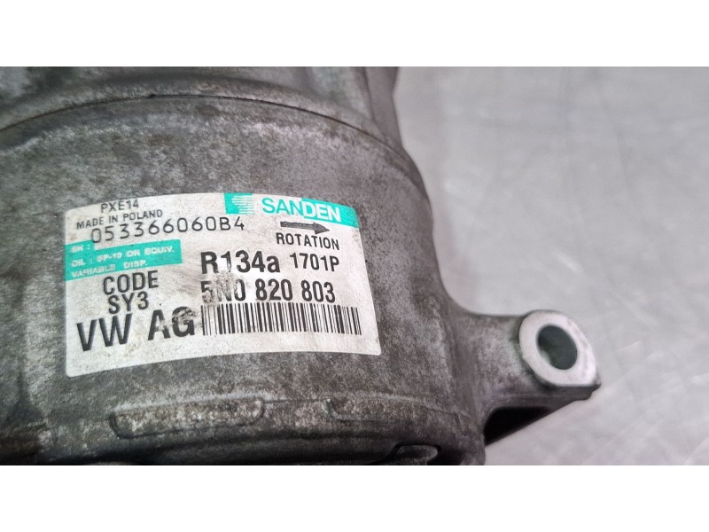 Recambio de compresor aire acondicionado para volkswagen golf blue motion referencia OEM IAM 5K0820803  