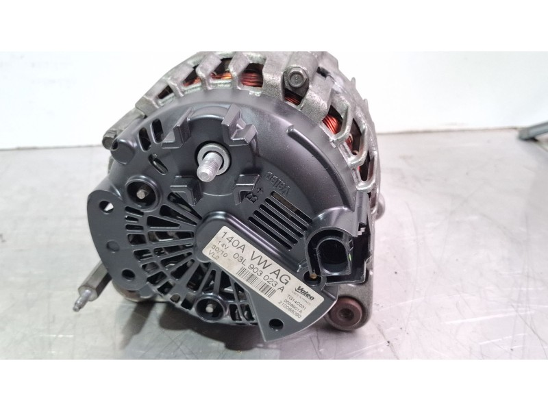Recambio de alternador para volkswagen golf blue motion referencia OEM IAM 03L903023A  