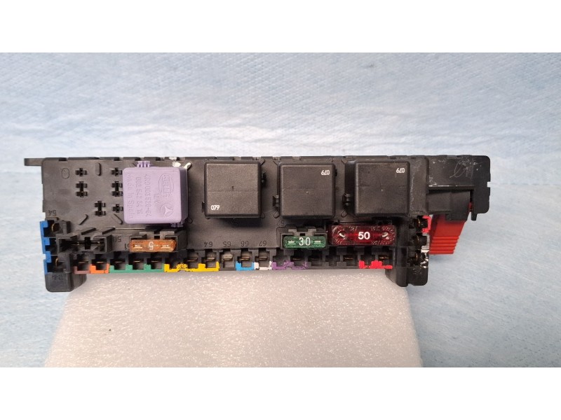 Recambio de caja reles / fusibles para mercedes-benz s320 w220 referencia OEM IAM 05045130 0025452201 A0205451932  