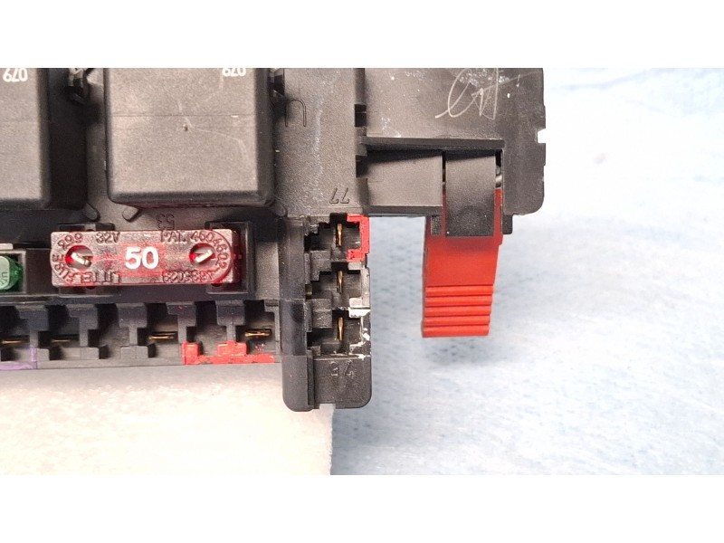 Recambio de caja reles / fusibles para mercedes-benz s320 w220 referencia OEM IAM 05045130 0025452201 A0205451932  