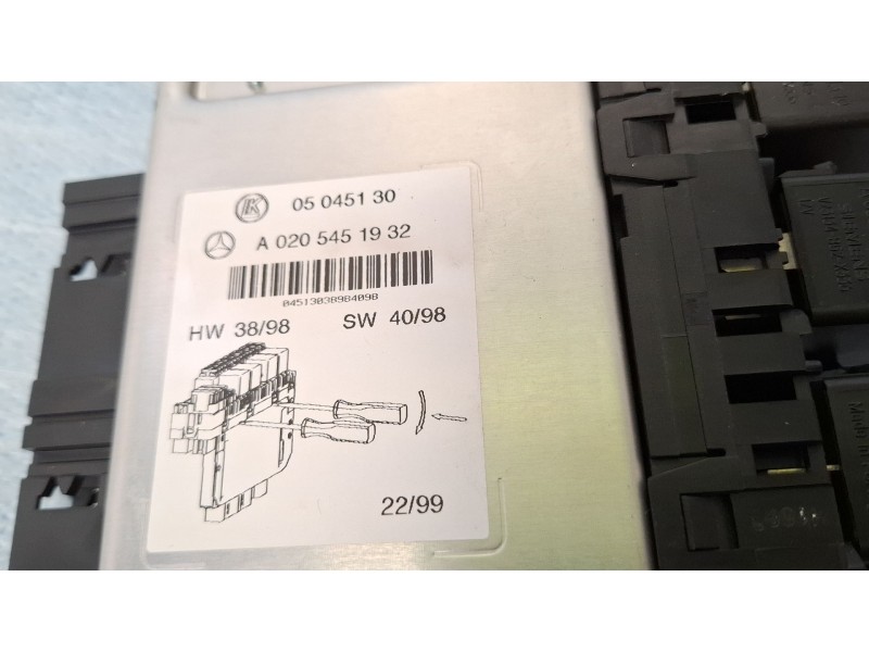 Recambio de caja reles / fusibles para mercedes-benz s320 w220 referencia OEM IAM 05045130 0025452201 A0205451932  