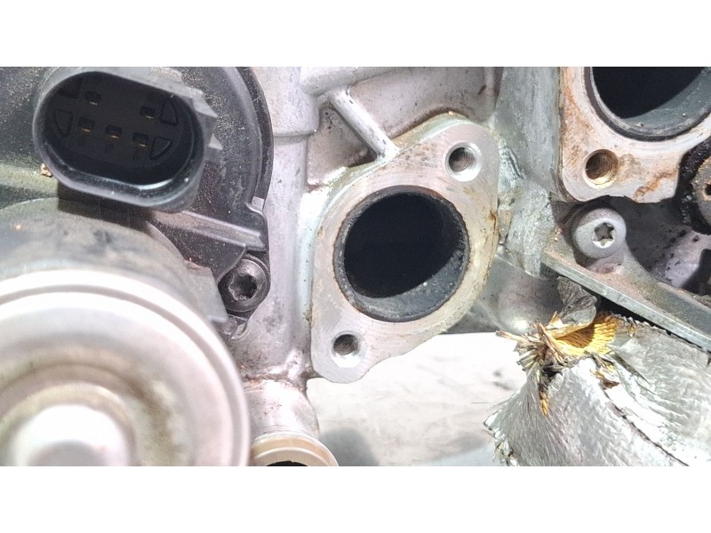 Recambio de valvula egr para volkswagen golf blue motion referencia OEM IAM 03L131512CF  