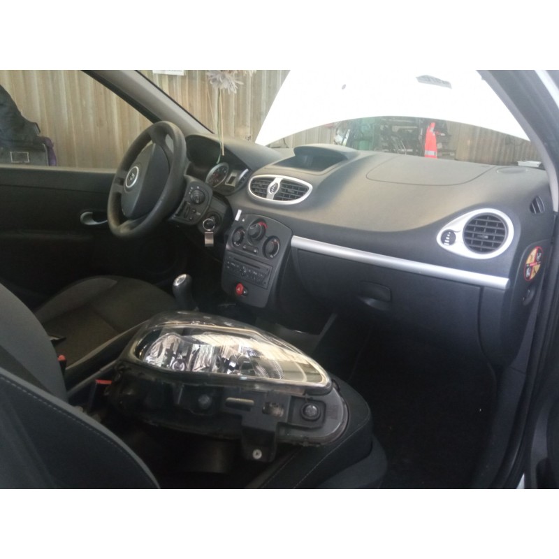 renault clio del año 2010