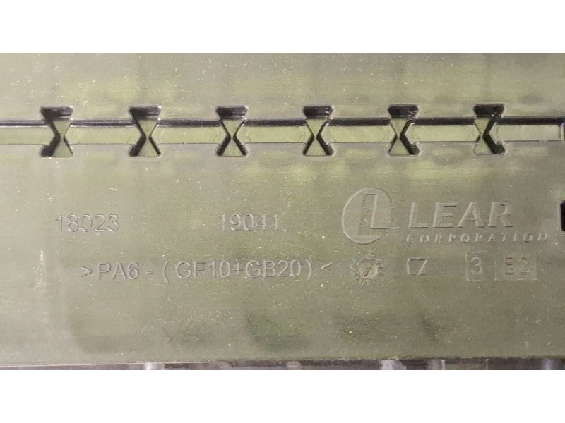 Recambio de caja reles / fusibles para ford kuga ii (dm2) 2.0 tdci referencia OEM IAM 1802319041  