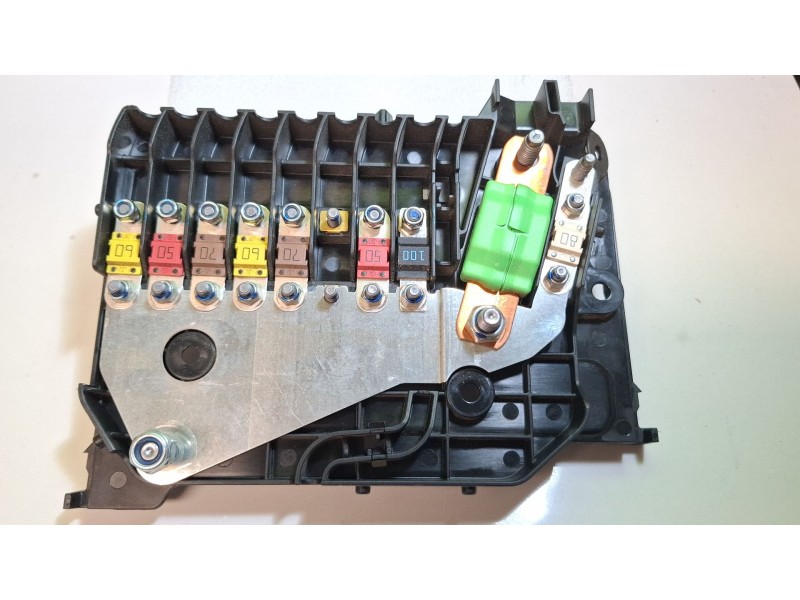 Recambio de caja reles / fusibles para ford kuga ii (dm2) 2.0 tdci referencia OEM IAM 1802319041  