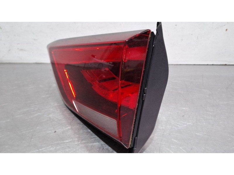 Recambio de piloto porton trasero derecho para mg zs suv (azs1) 1.5 vti referencia OEM IAM A31005R0100  