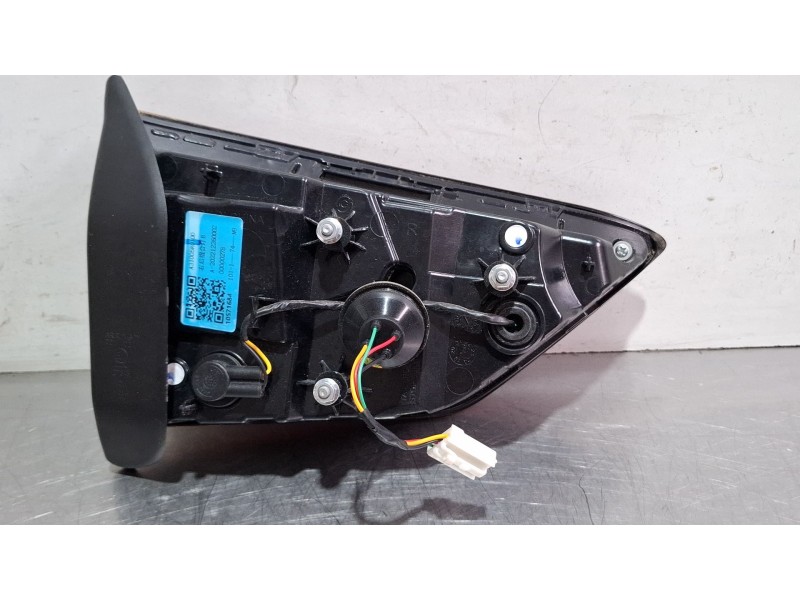Recambio de piloto porton trasero derecho para mg zs suv (azs1) 1.5 vti referencia OEM IAM A31005R0100  