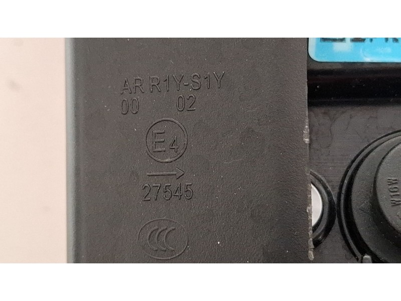 Recambio de piloto porton trasero derecho para mg zs suv (azs1) 1.5 vti referencia OEM IAM A31005R0100  