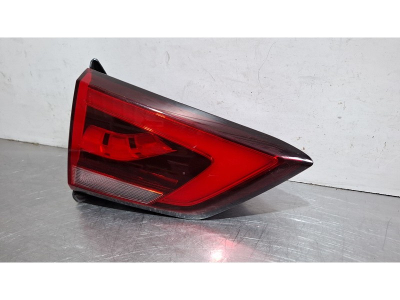 Recambio de piloto porton trasero izquierdo para mg zs suv (azs1) 1.5 vti referencia OEM IAM A31005L0100  