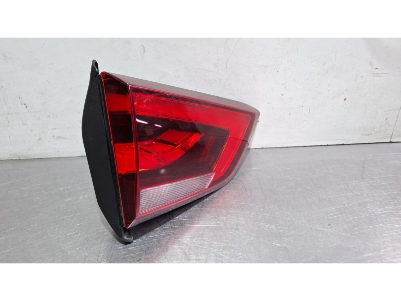 Recambio de piloto porton trasero izquierdo para mg zs suv (azs1) 1.5 vti referencia OEM IAM A31005L0100  