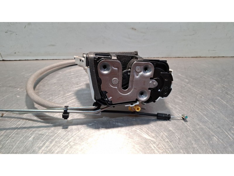 Recambio de cerradura puerta delantera izquierda para mg zs suv (azs1) 1.5 vti referencia OEM IAM 10845780  
