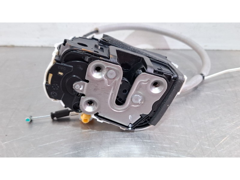 Recambio de cerradura puerta delantera derecha para mg zs suv (azs1) 1.5 vti referencia OEM IAM 10845781  
