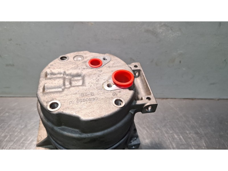 Recambio de compresor aire acondicionado para renault master 2.5 dci, 120cv referencia OEM IAM 8200979500  