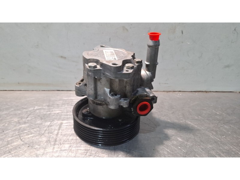 Recambio de bomba direccion mecánica para renault master 2.5 dci, 120cv referencia OEM IAM 8200193992/A  