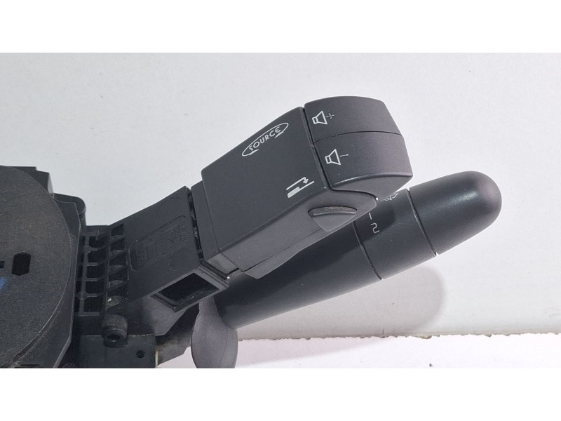 Recambio de mando multifuncion para renault master 2.5 dci, 120cv referencia OEM IAM 8200878697  