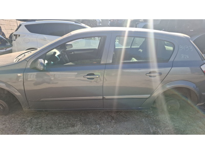 opel astra h (a04) del año 2004
