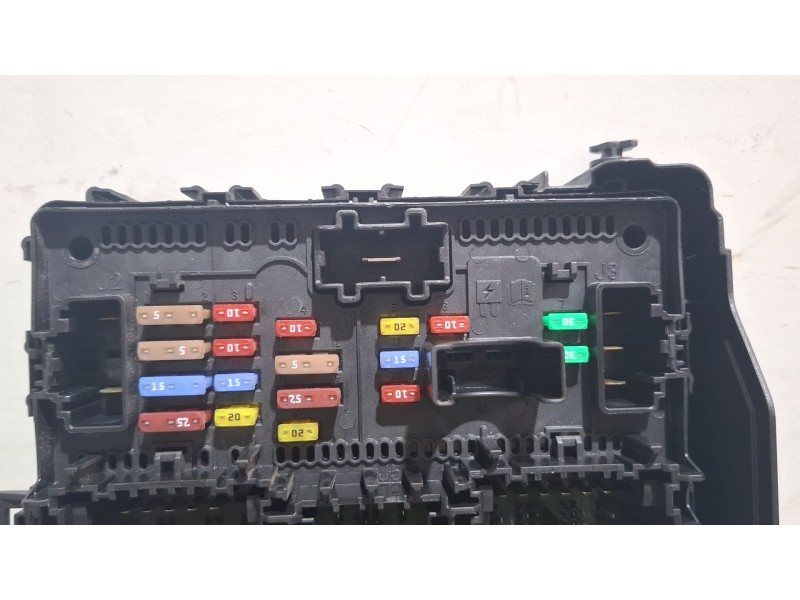 Recambio de caja reles / fusibles para ford focus iv (hn) 1.5 ecoblue referencia OEM IAM LX6T15604BJD  