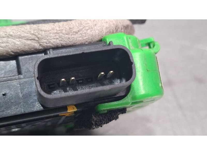 Recambio de cerradura puerta delantera derecha para hyundai i40 i (vf) 1.7 crdi referencia OEM IAM 813203Z020  