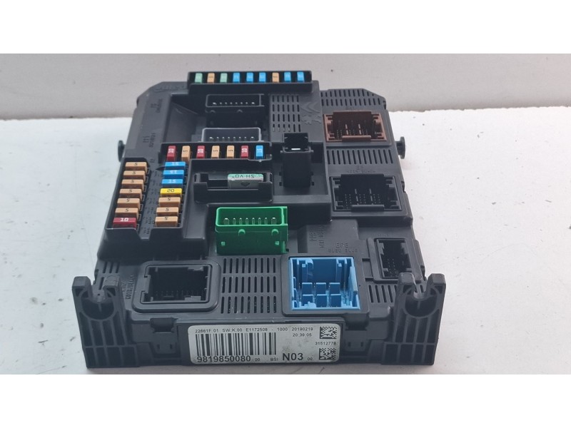 Recambio de centralita bsi para peugeot 2008 referencia OEM IAM 9819850080  