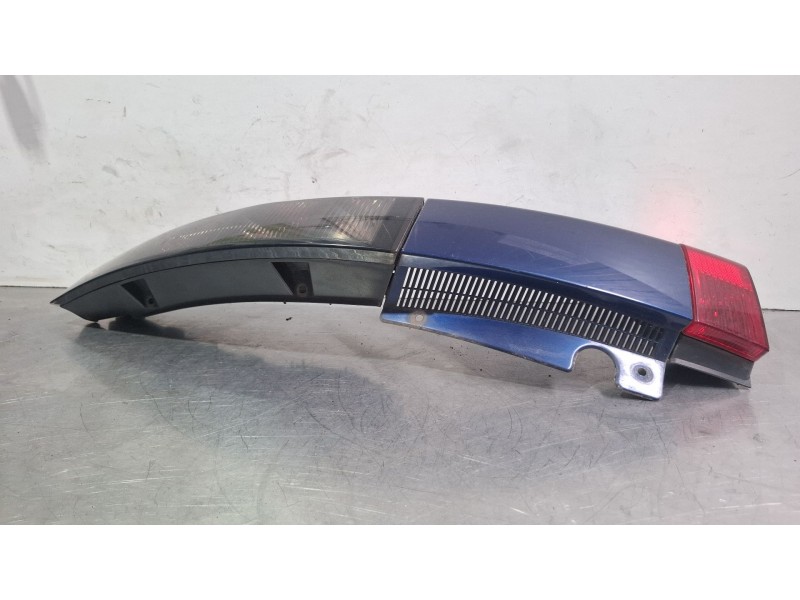 Recambio de piloto trasero derecho para opel meriva 5p 1.7d 100cv referencia OEM IAM   