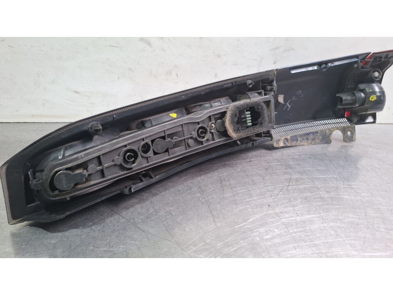 Recambio de piloto trasero izquierdo para opel meriva 5p 1.7d 100cv referencia OEM IAM   