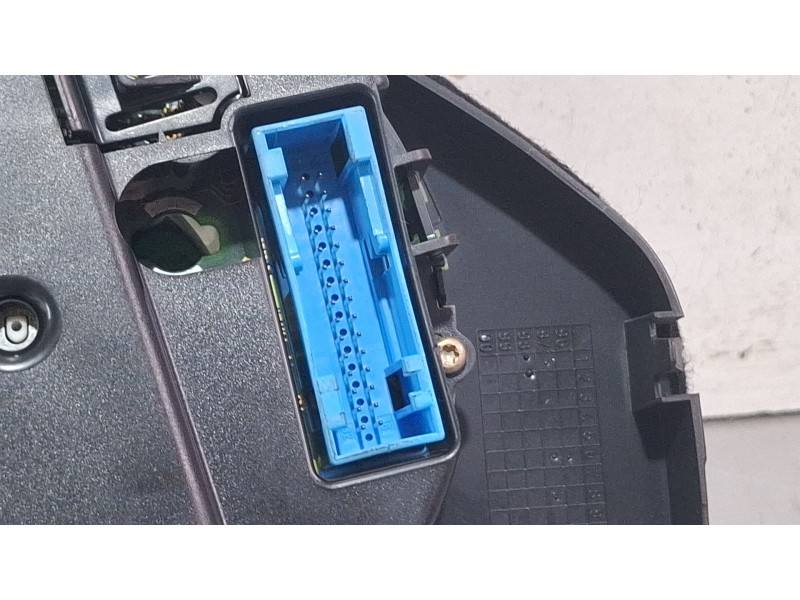 Recambio de cuenta kilometros para audi a4 b5 (8d2) 1.9 tdi referencia OEM IAM 8D0919861A  