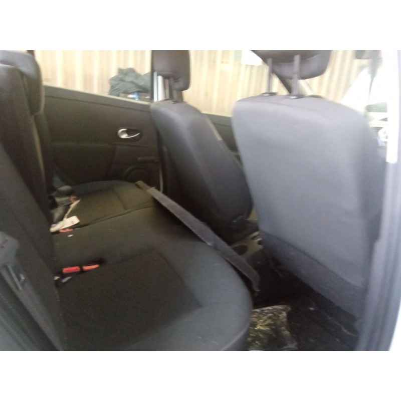 renault clio del año 2010