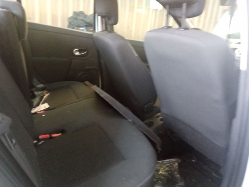 renault clio del año 2010