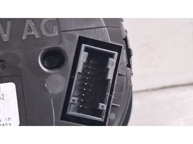 Recambio de cuenta kilometros para seat leon sportstourer referencia OEM IAM 5F0920741F  