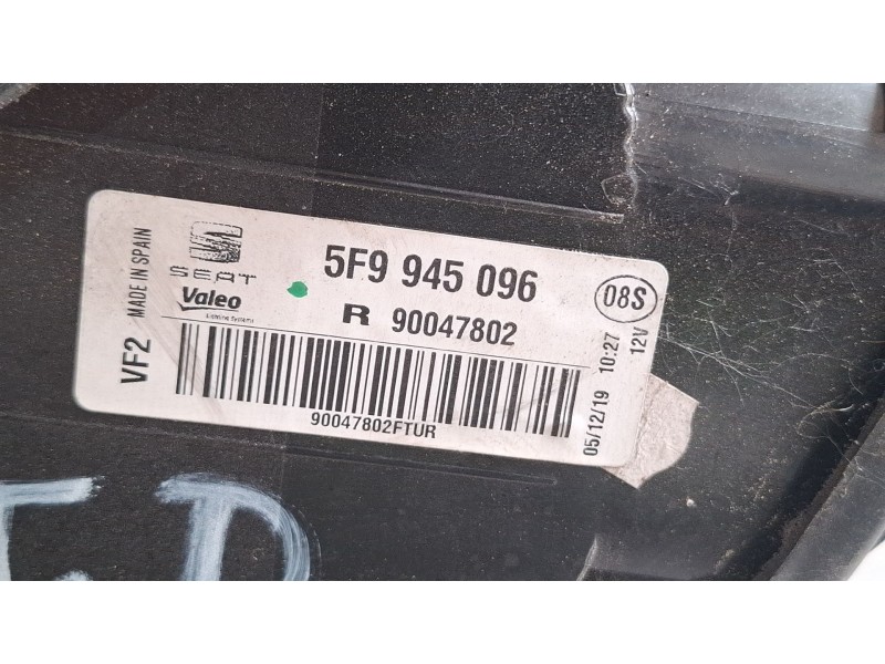 Recambio de piloto carrocería trasero derecho para seat leon sportstourer referencia OEM IAM 5F9945096  