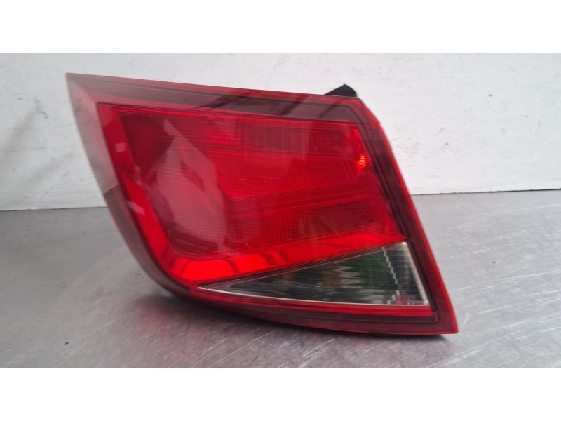 Recambio de piloto carrocería trasero izquierdo para seat leon sportstourer referencia OEM IAM 5F9945095  