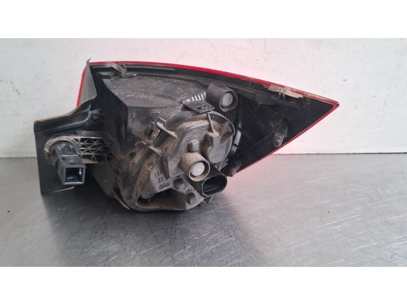 Recambio de piloto carrocería trasero izquierdo para seat leon sportstourer referencia OEM IAM 5F9945095  