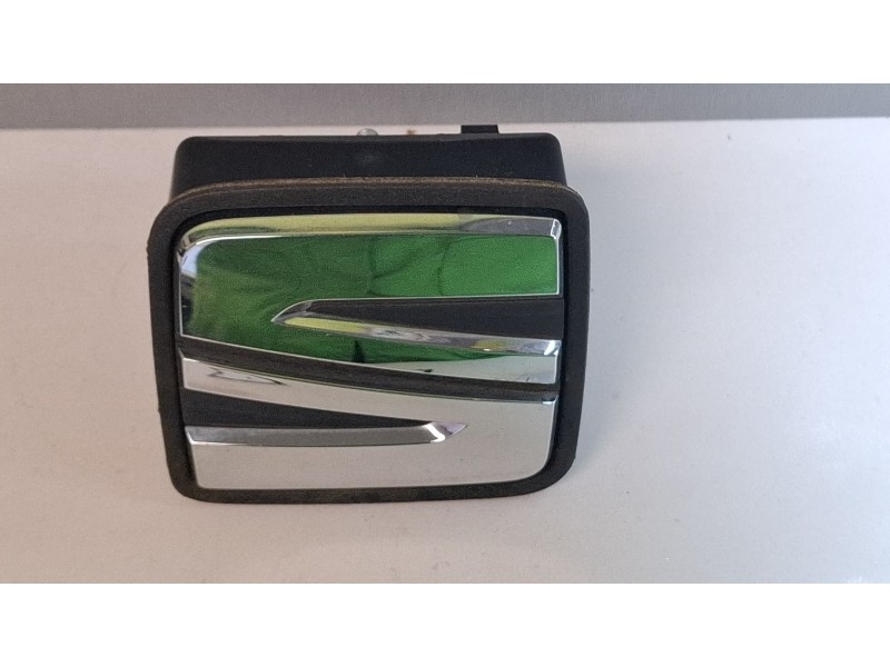 Recambio de maneta exterior porton para seat leon sportstourer referencia OEM IAM 5F0827565D  